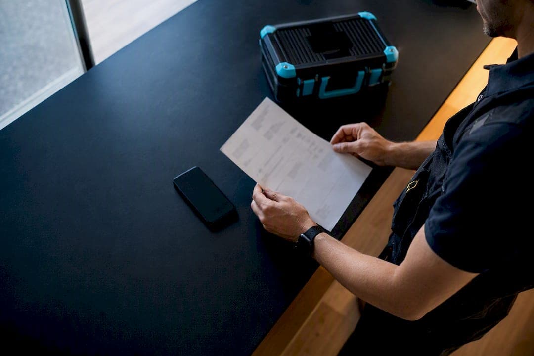 5 Copy Ready Invoice Wording Examples for Solo Trades