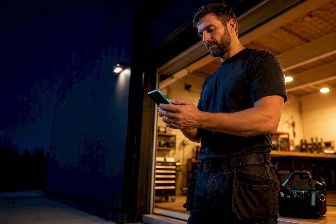 Tradespeople: Turn 15 Seconds of Friction into More Google Reviews