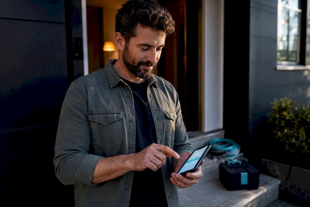 25–40% Click Rates: SMS Review Requests for Tradespeople